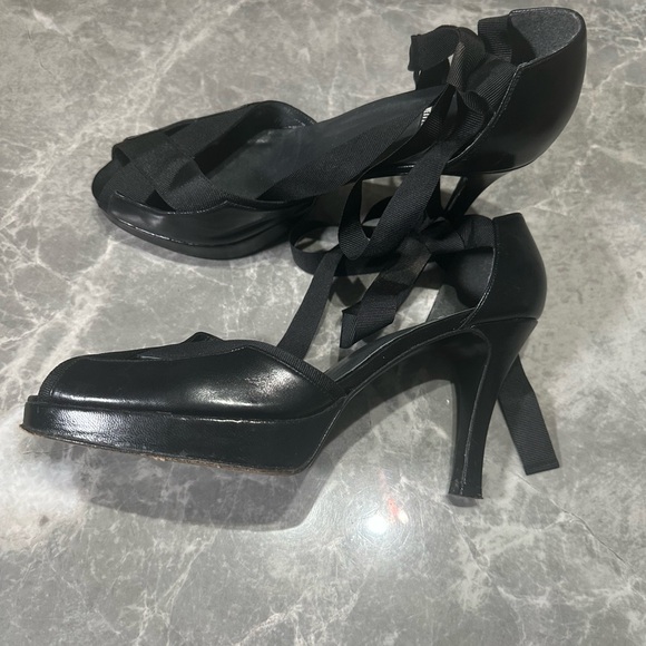 Stuart Weitzman Black Leather Peep-Toe Strappy Lace-Up Heels, Size 8B - Picture 5 of 9